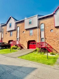 Building Photo - 3-Bedroom 2.5 bath Townhome in Imperial – Style, Space & Sophistication