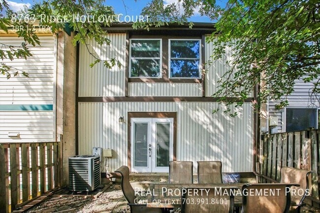 Building Photo - 8763 Ridge Hollow Ct