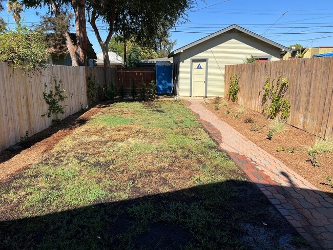 Building Photo - Lovely Home in Historic Escondido