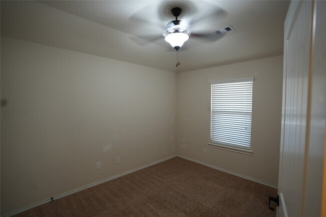 Building Photo - 1710 Thornhampton Ct