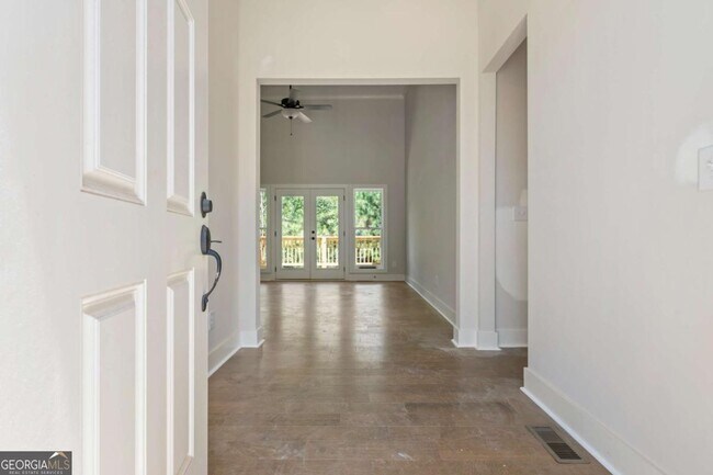 Building Photo - 400 Ansley Dr
