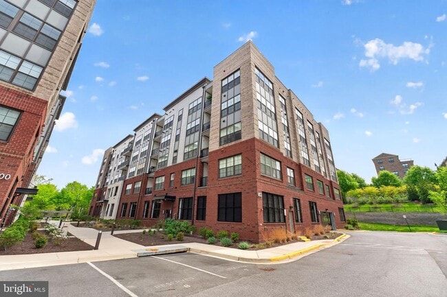 Building Photo - 102 St Ives Pl