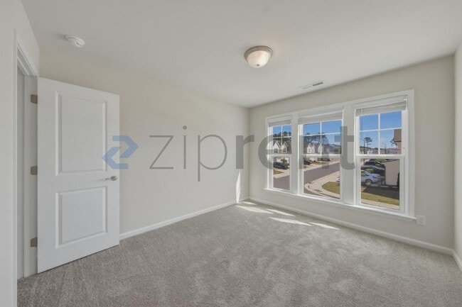 Building Photo - 1015 Badlands St