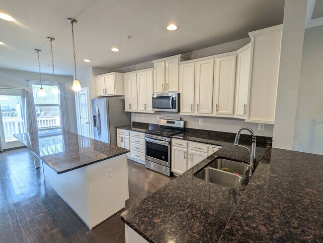 Building Photo - 1129 Lawler Dr