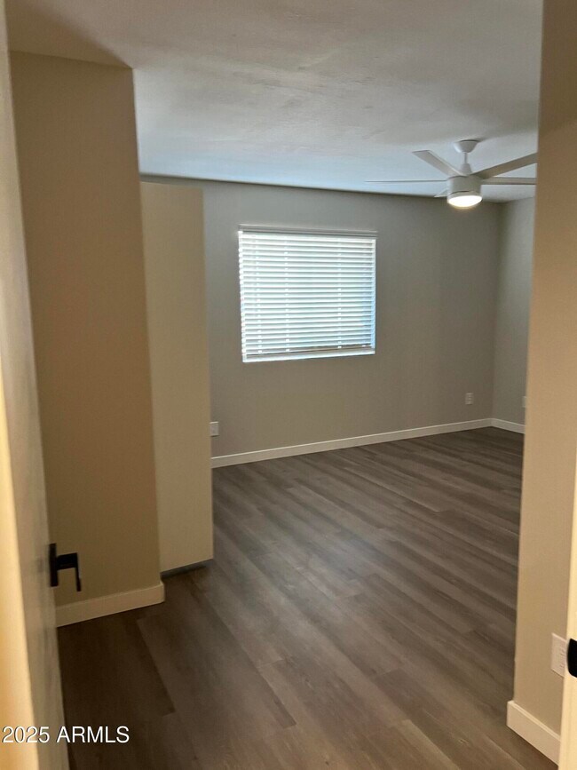 Building Photo - 10801 N 43rd Dr