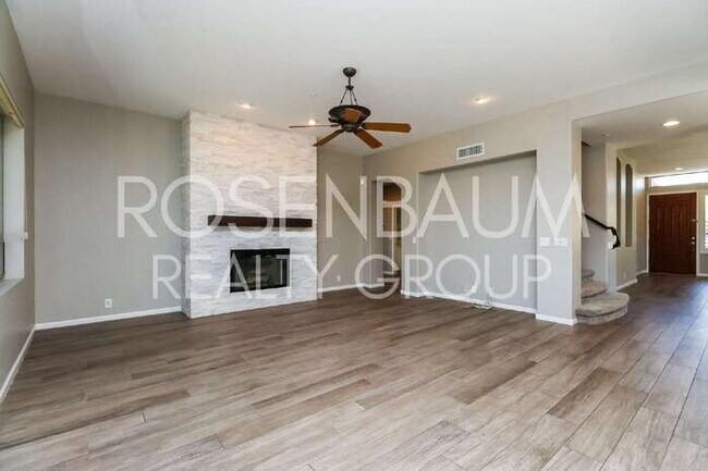 Building Photo - Luxury Living in Scottsdale’s McDowell Mou...