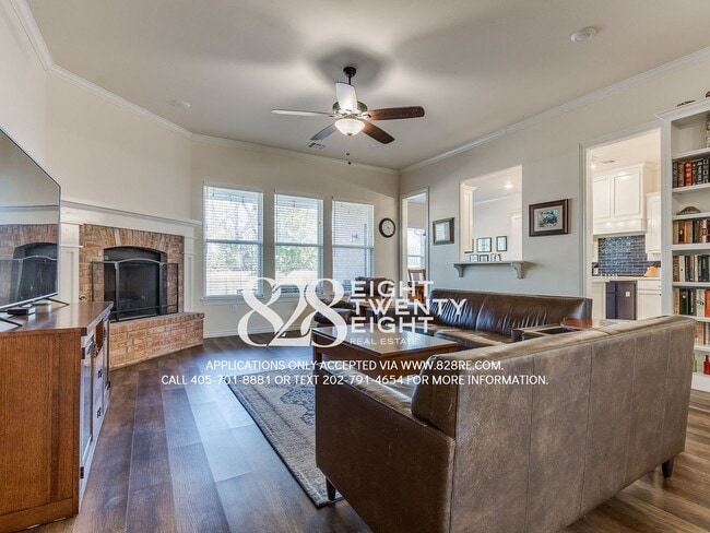 Building Photo - **COMING JANUARY 2ND!!!** STUNNINGLY BEAUTIFUL SPACIOUS 5 BED/3 BATH HOME IN ST JAMES PARK!