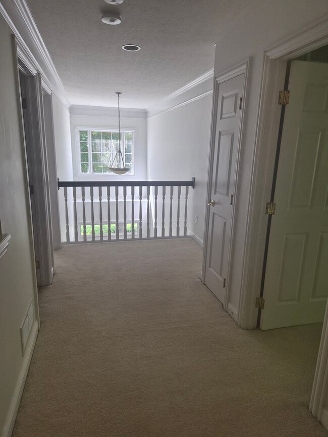 Building Photo - 6237 Muirloch Ct S