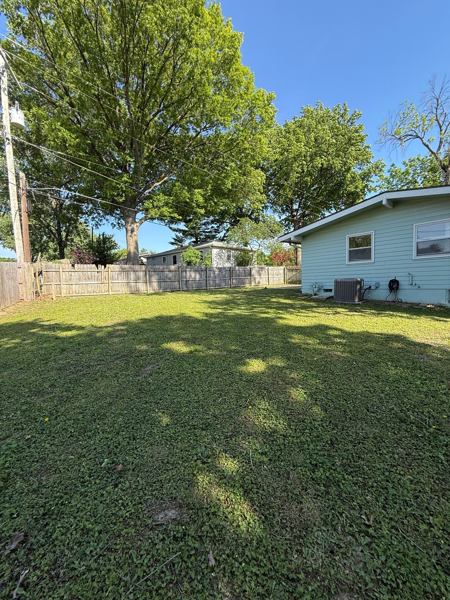 Building Photo - 2106 NE 64th St