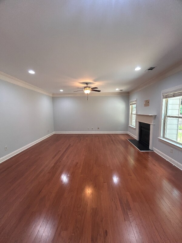 Building Photo - 3689 Union Park Dr