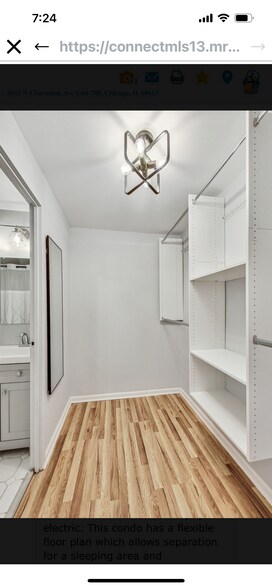 Building Photo - 4343 N Clarendon Ave