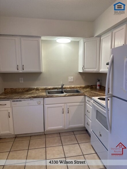 Building Photo - 4330 Wilson St