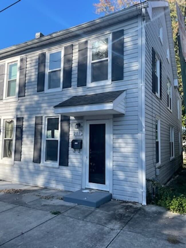 Primary Photo - Charming & Updated 3-Bedroom Duplex with Modern Finishes in Hagerstown – Move-In Ready!
