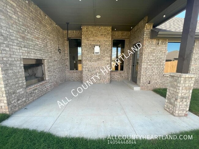 Building Photo - 3512 Tahoe Dr