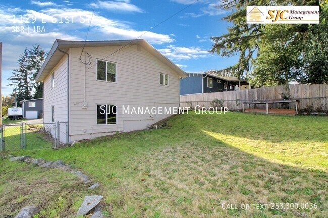 Building Photo - 3 bedroom and one bath home for rent