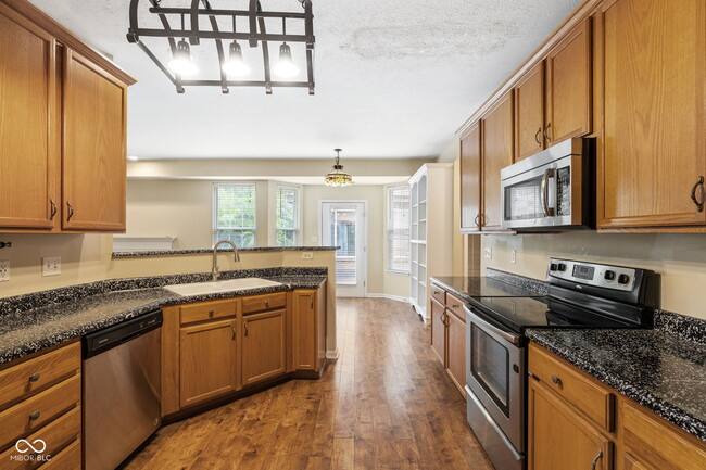 Building Photo - 1361 Midway Ct