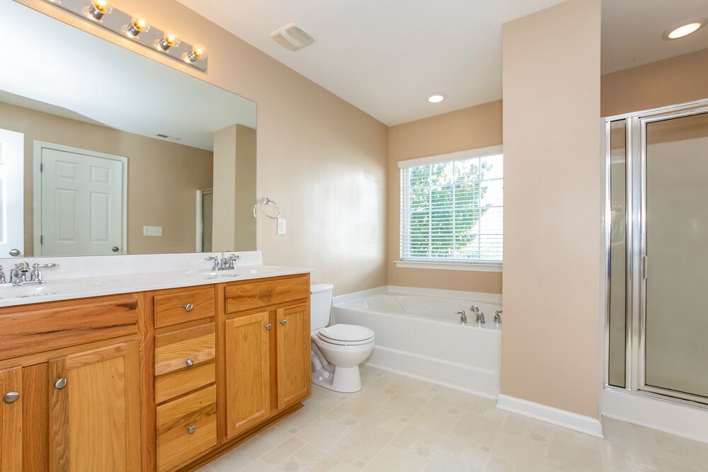 Building Photo - 722 Hope St