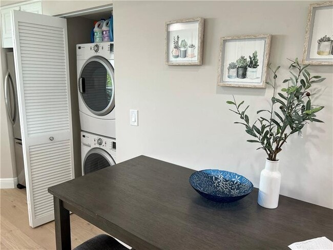 Building Photo - 1800 S Ocean Dr