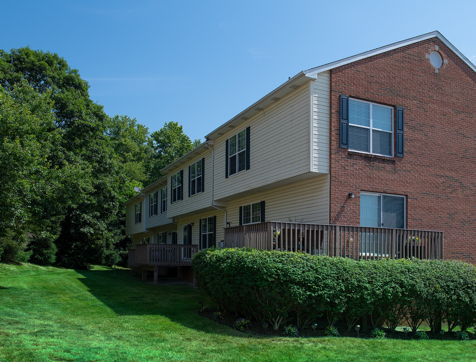 Holiday Park Apartments and Townhomes 80 Sandune Dr Pittsburgh PA