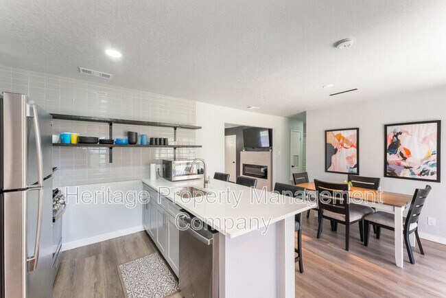 Building Photo - 7210 Cloverfield Ln