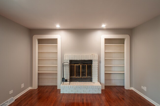 Building Photo - 1147 Garfield Ave