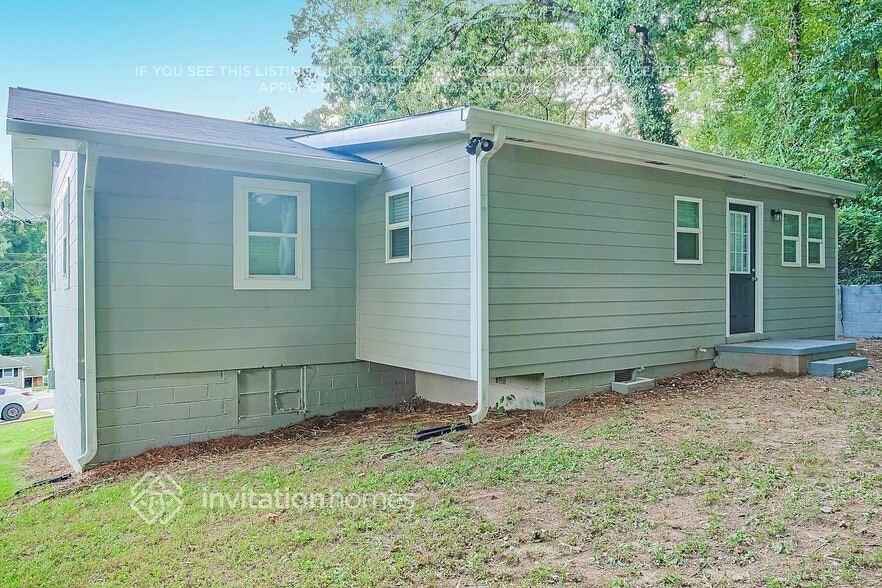 Building Photo - 2966 Flat Shoals Rd