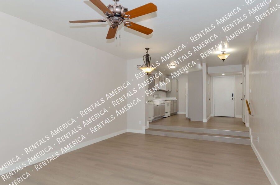 Building Photo - 5675 N Camino Esplendora