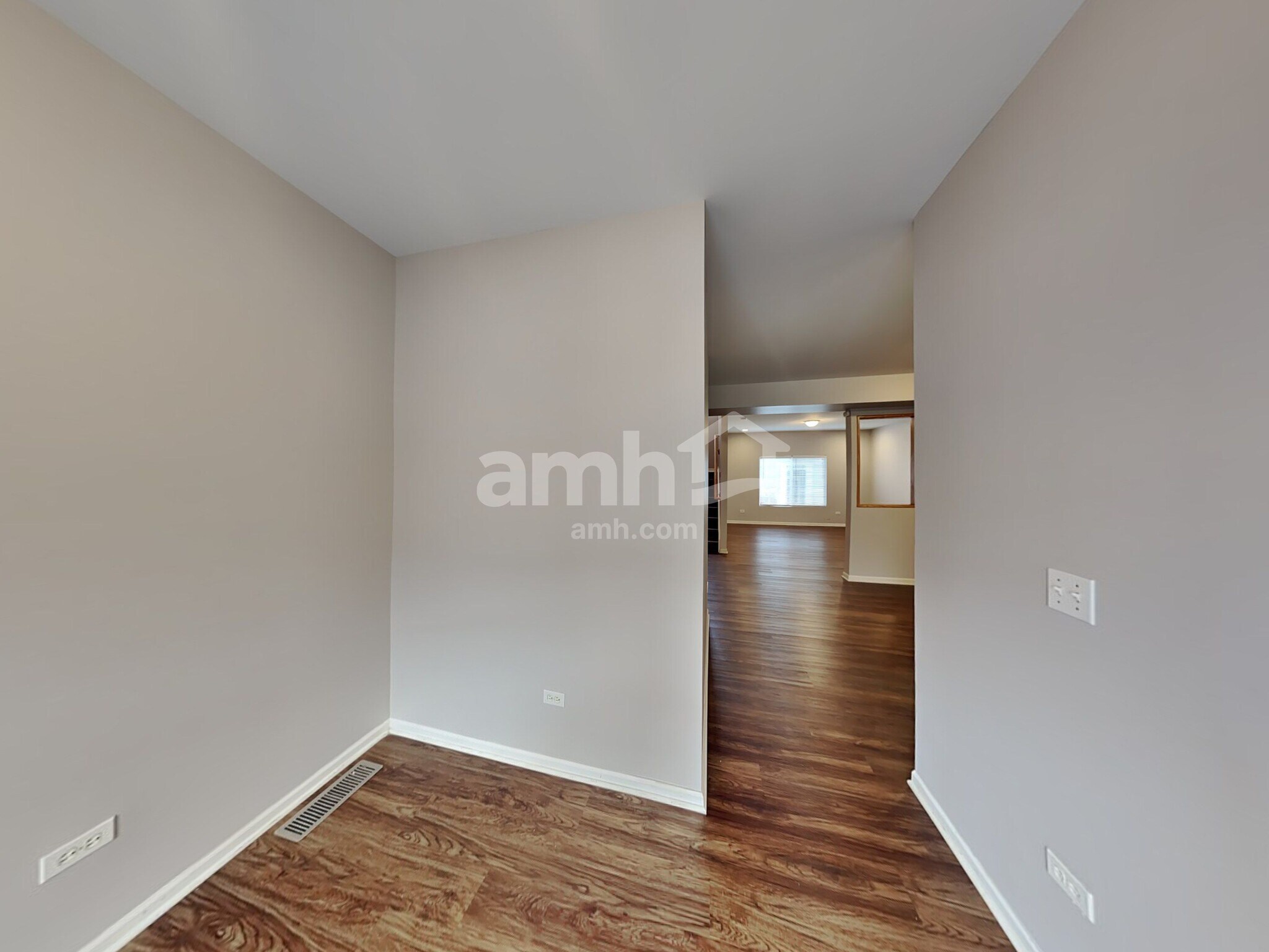 Building Photo - 148 Enclave C