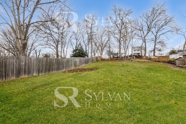 Building Photo - Charming 3BR 2 BA Ready for Move In