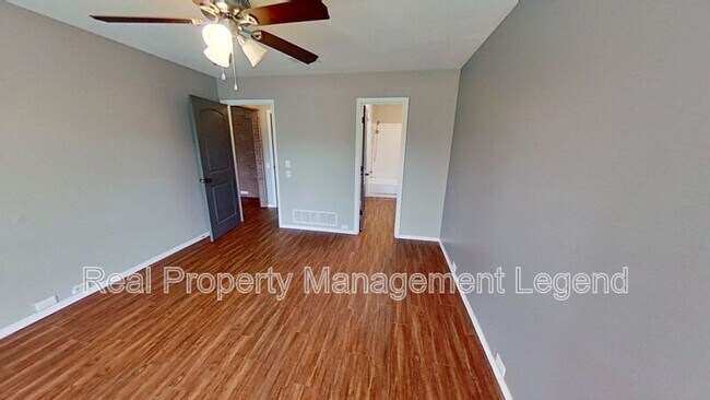 Building Photo - 3740 Racquet Ct