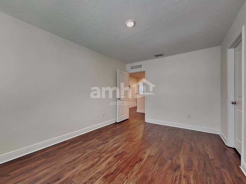 Building Photo - 22410 Bellini Cir