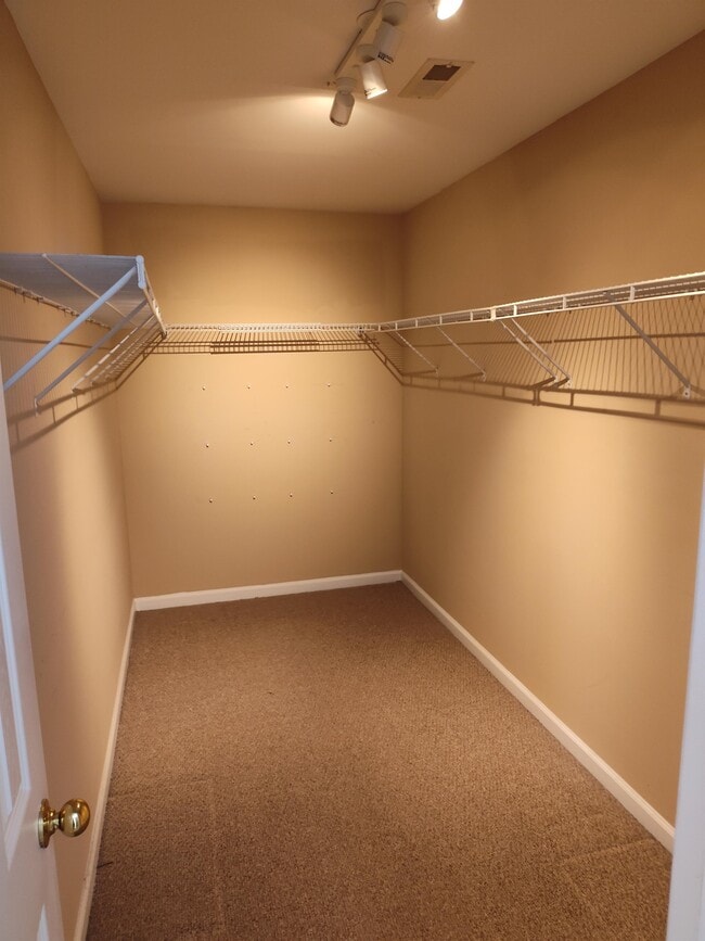 Building Photo - 8708 SedgeBurn Dr