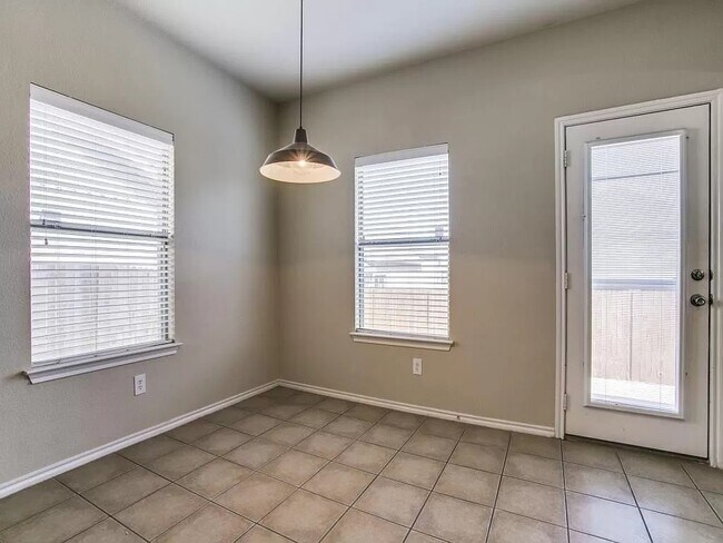 Building Photo - 13212 Alyssum Dr