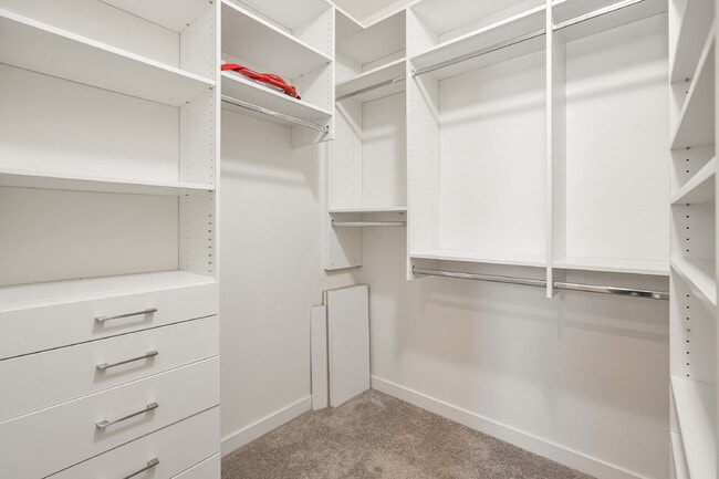 Building Photo - Sophisticated Camelback Corridor Tri-Level Townhome now available!
