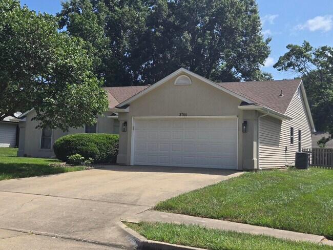 Building Photo - 3700 Falmouth Dr