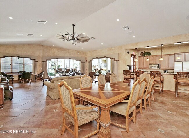 Building Photo - 204 Laguna Villa Blvd