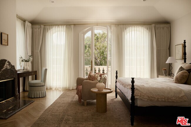 Building Photo - 628 N Rodeo Dr