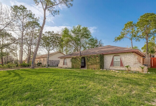 Building Photo - 11406 High Star Dr
