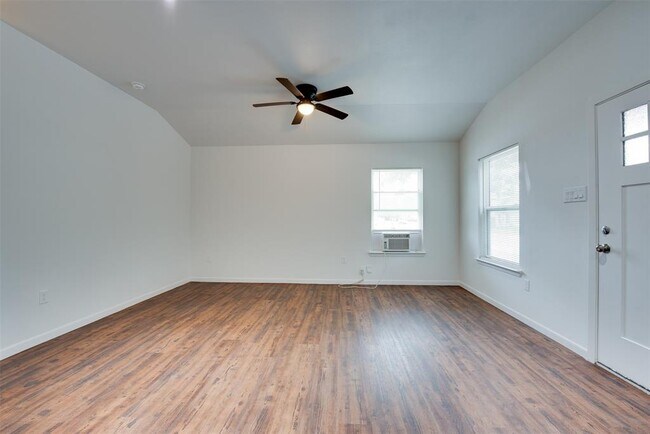 Building Photo - 1413 Egypt St