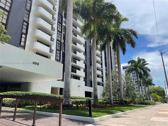 Building Photo - 600 Biltmore Way