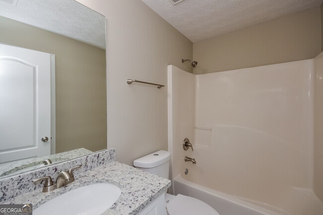 Building Photo - 7641 Garnet Dr