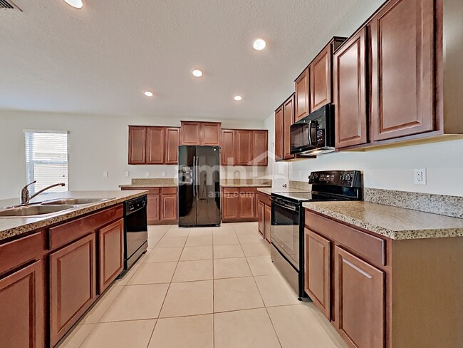 Building Photo - 214 English Heritage Pl