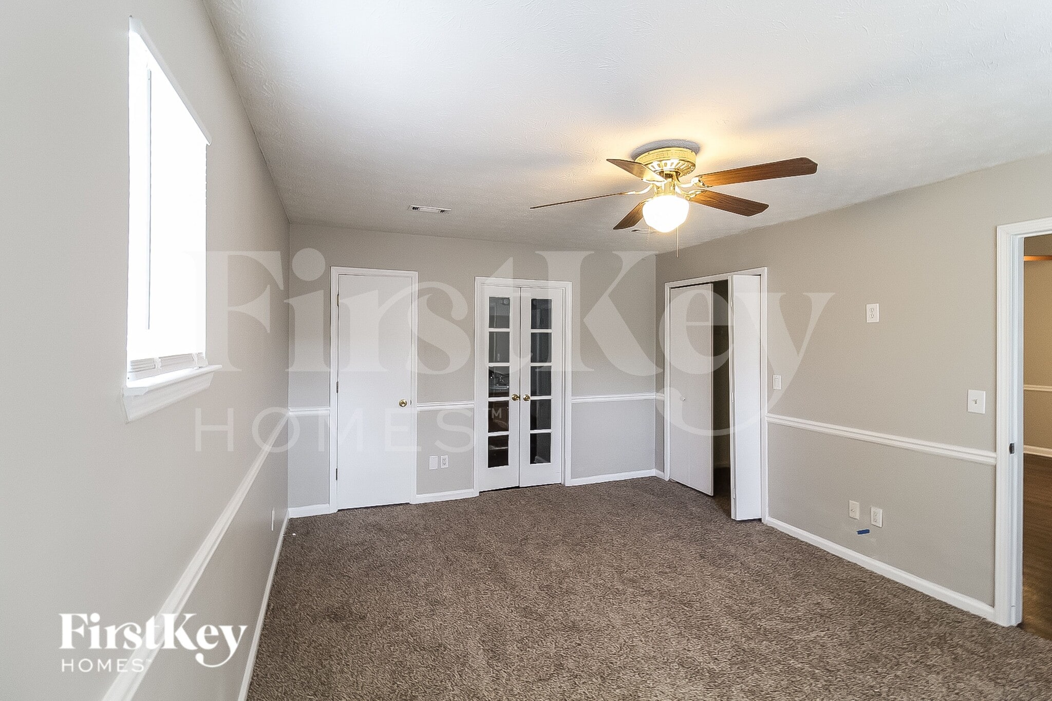 Building Photo - 8920 Woodlake Ct