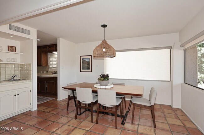 Building Photo - 1725 Staghorn Ln