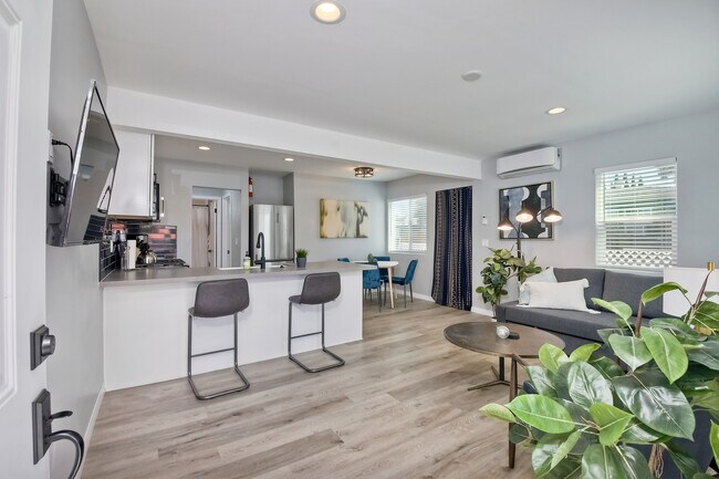 Building Photo - 6840 Tower St