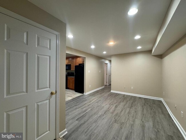 Building Photo - 522 Merchant St