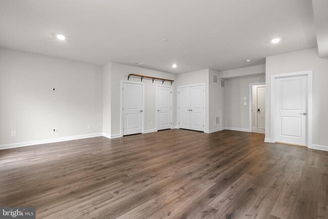 Building Photo - 9271 Wood Violet Ct