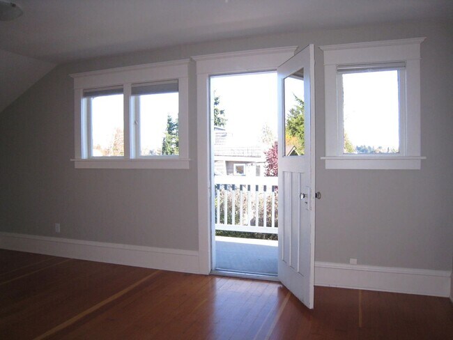 Building Photo - 3Bd/2Ba Seattle Home