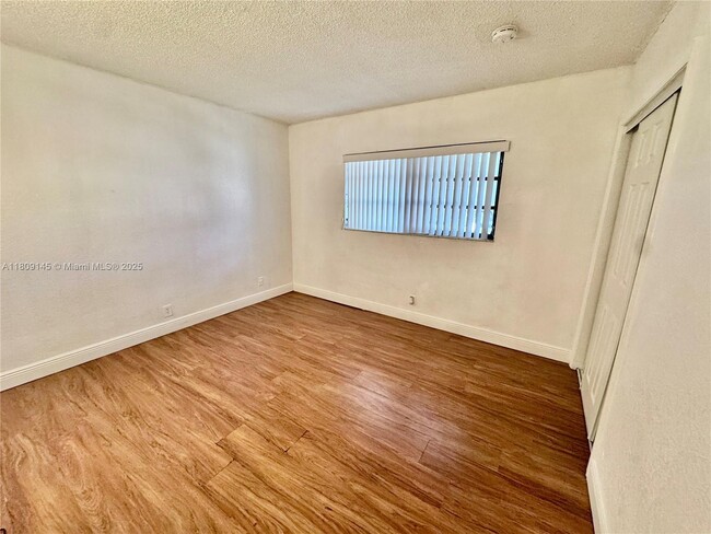 Building Photo - 2414 NW 52nd Ave
