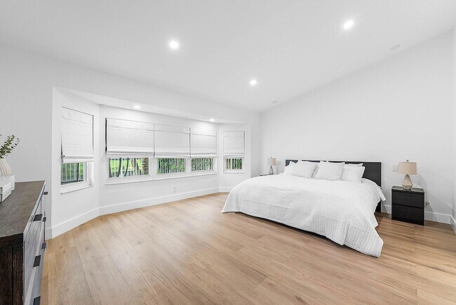 Building Photo - 2721 Neaton Ct